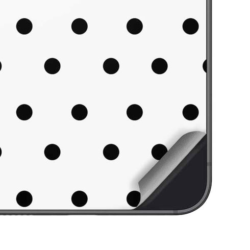 White and Black Polka Dots Galaxy S25 Skin